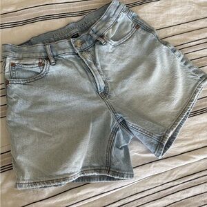 American Eagle 6” strigid shorts